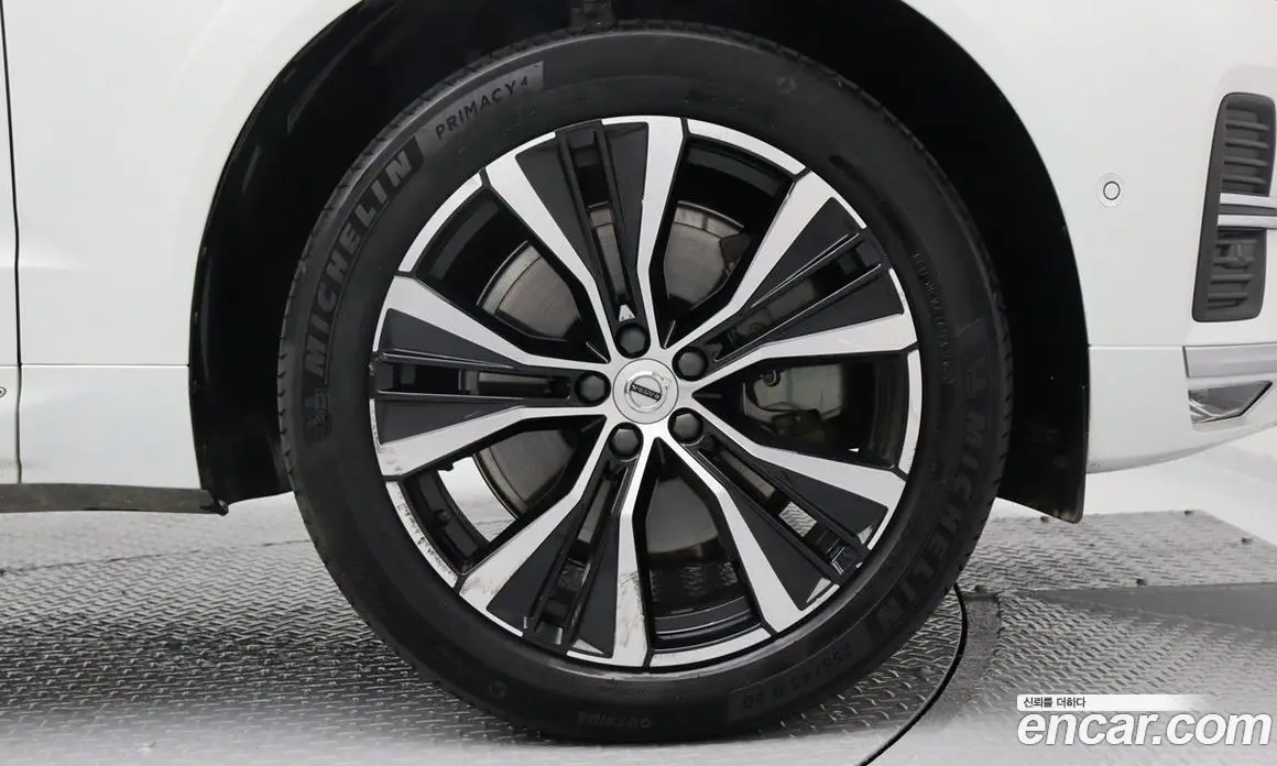 Volvo XC60 2024 2.0 автомат (гидро), фото 5 Volvo XC60 2024 2.0 автомат (гидро), фото 5