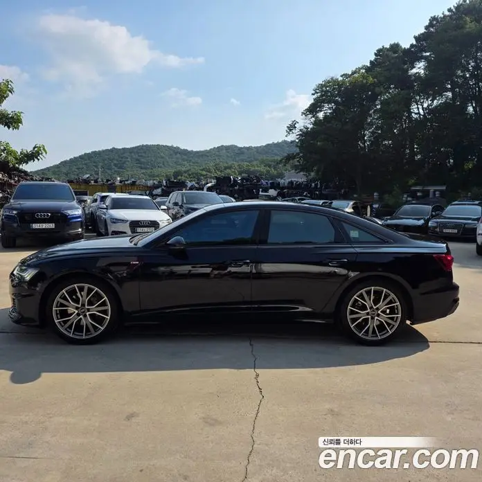 Audi A6 2023 3.0 автомат (гидро), фото 4