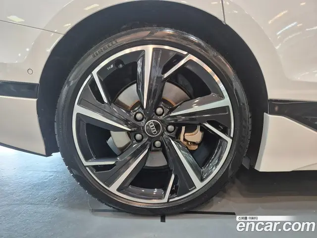 Audi A6 e-tron 2025 0.2 автомат (гидро), миниатюра 5 Audi A6 e-tron 2025 0.2 автомат (гидро), миниатюра 5