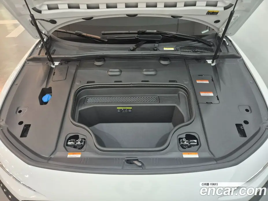 Audi A6 e-tron 2025 0.2 автомат (гидро), фото 6 Audi A6 e-tron 2025 0.2 автомат (гидро), фото 6
