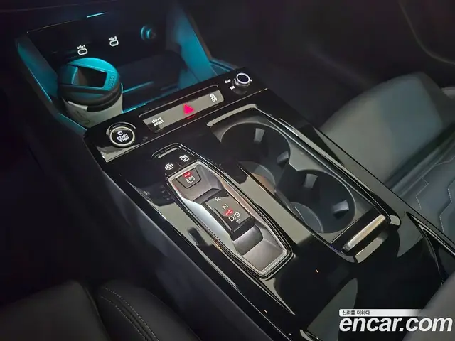 Audi A6 e-tron 2025 0.2 автомат (гидро), миниатюра 9 Audi A6 e-tron 2025 0.2 автомат (гидро), миниатюра 9