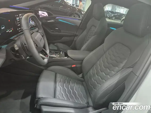 Audi A6 e-tron 2025 0.2 автомат (гидро), миниатюра 10 Audi A6 e-tron 2025 0.2 автомат (гидро), миниатюра 10
