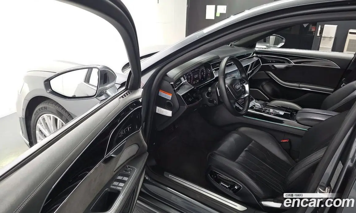 Audi A8 2019 3.0 автомат (гидро), фото 10