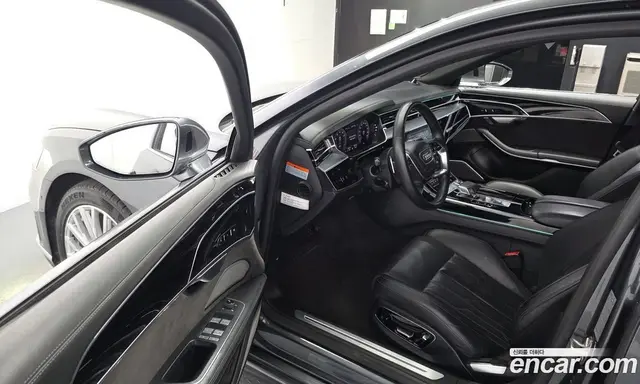 Audi A8 2019 3.0 автомат (гидро), миниатюра 10