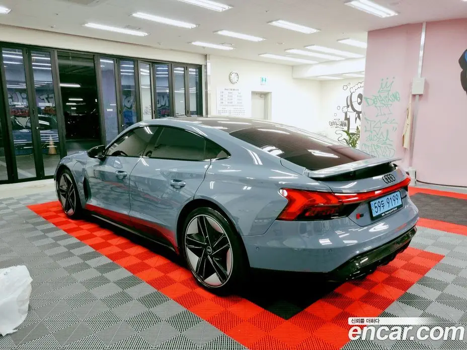 Audi RS e-tron GT 2022 2.0 автомат (гидро), фото 2 Audi RS e-tron GT 2022 2.0 автомат (гидро), фото 2