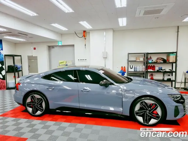 Audi RS e-tron GT 2022 2.0 автомат (гидро), миниатюра 3 Audi RS e-tron GT 2022 2.0 автомат (гидро), миниатюра 3