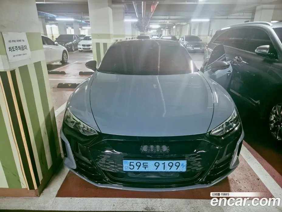 Audi RS e-tron GT 2022 2.0 автомат (гидро), фото 9 Audi RS e-tron GT 2022 2.0 автомат (гидро), фото 9