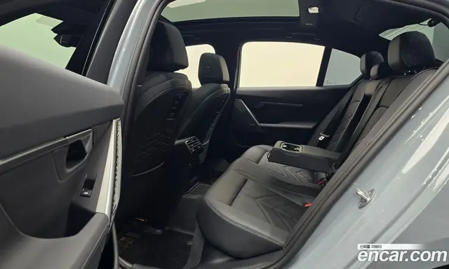 BMW 5 серия 2025 2.0 автомат (гидро), миниатюра 12