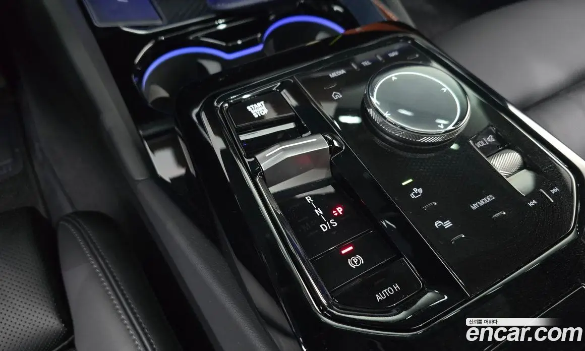 BMW 5 серия 2025 2.0 автомат (гидро), фото 9