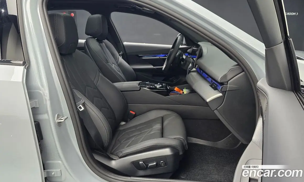 BMW 5 серия 2025 2.0 автомат (гидро), фото 10