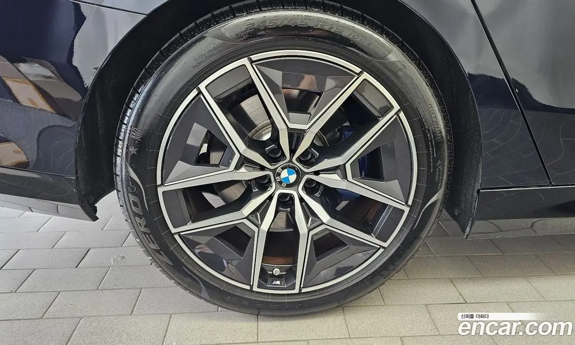 BMW 5 серия 2025 2.0 автомат (гидро), фото 5