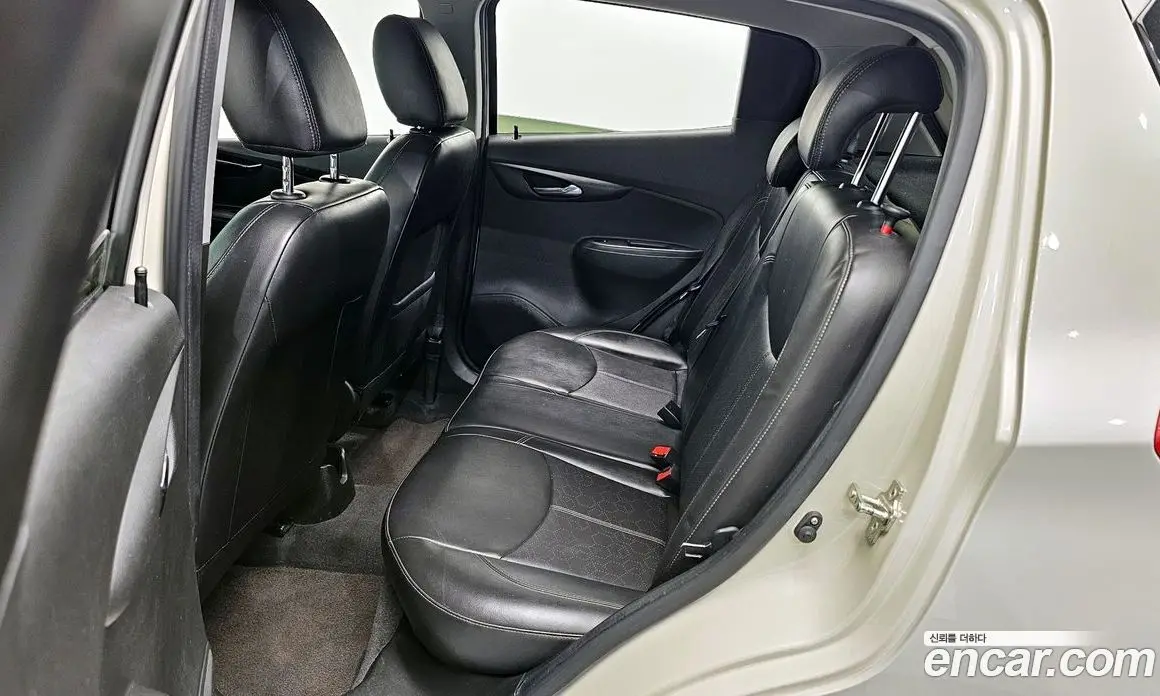 Chevrolet Spark 2015 1.0 автомат (гидро), фото 11