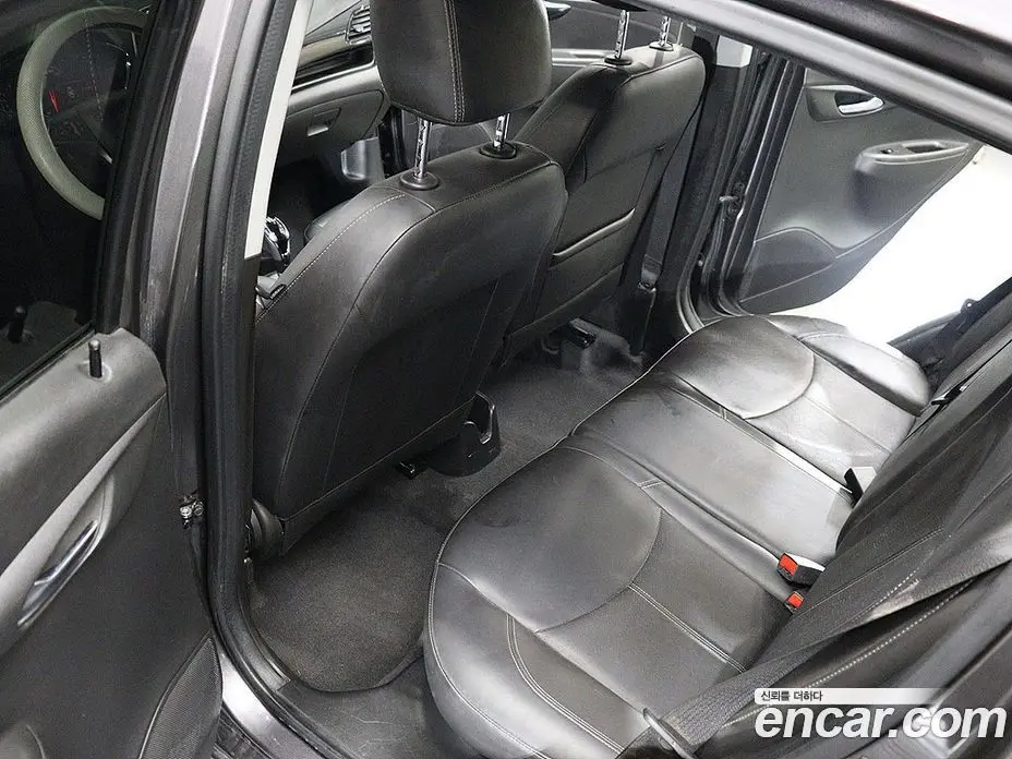 Chevrolet Spark 2015 1.0 автомат (гидро), фото 16