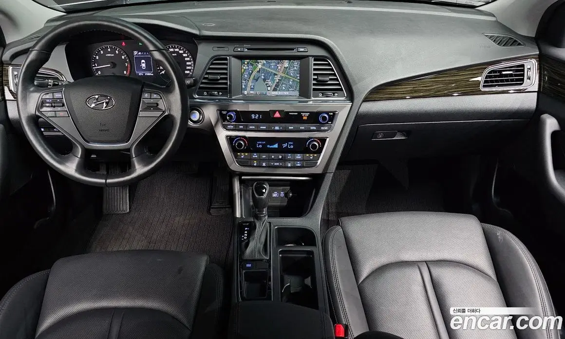 Hyundai Sonata 2016 2.0 автомат (гидро), фото 7 Hyundai Sonata 2016 2.0 автомат (гидро), фото 7