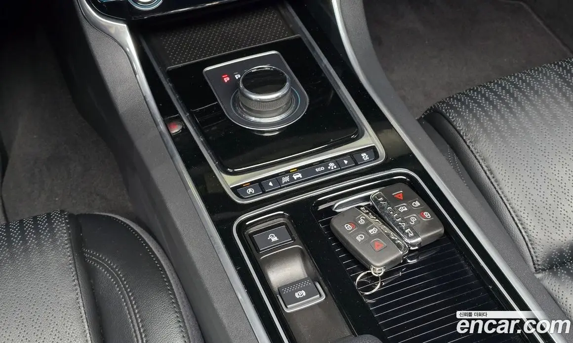Jaguar XF 2016 2.0 автомат (гидро), фото 9
