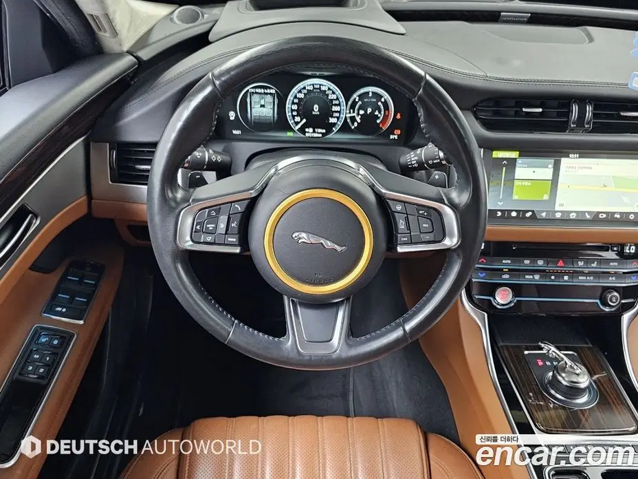 Jaguar XF 2019 2.0 автомат (гидро), фото 13