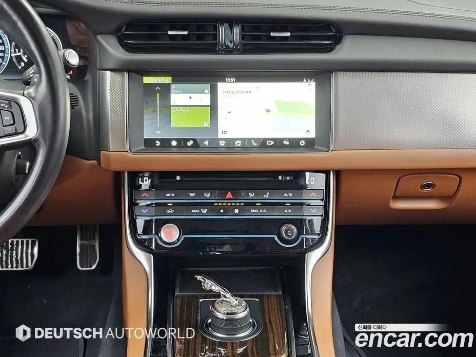Jaguar XF 2019 2.0 автомат (гидро), фото 14