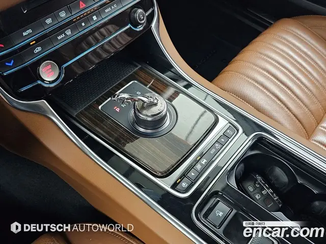 Jaguar XF 2019 2.0 автомат (гидро), миниатюра 9