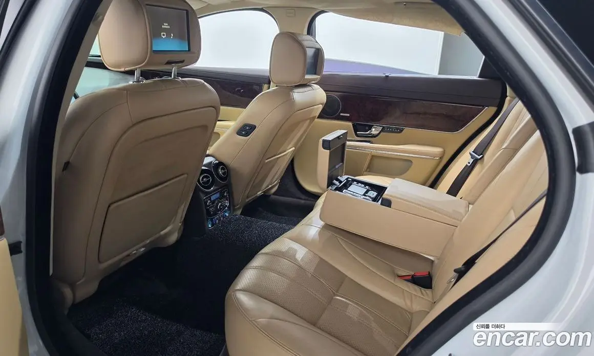 Jaguar XJ 2011 5.0 автомат (гидро), фото 19 Jaguar XJ 2011 5.0 автомат (гидро), фото 19