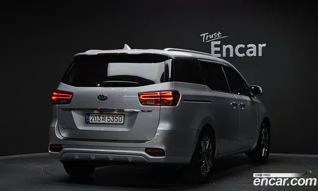 Kia Carnival 2018 2.2 автомат (гидро), миниатюра 2