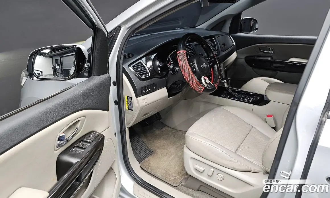 Kia Carnival 2018 2.2 автомат (гидро), фото 13