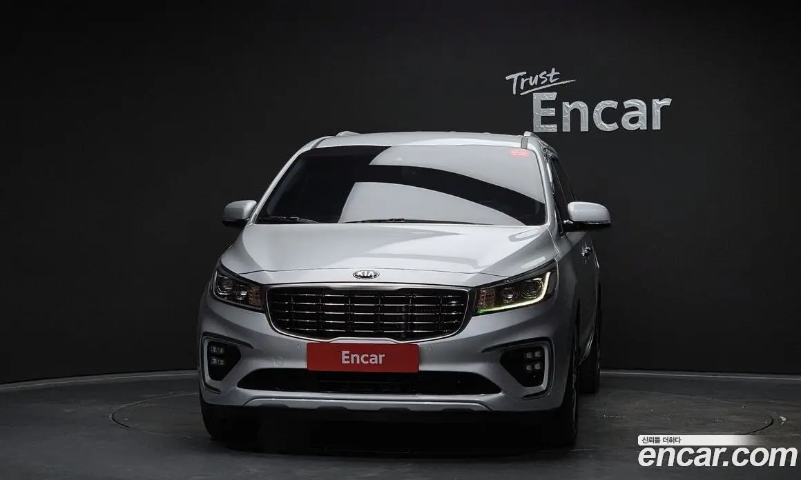 Kia Carnival 2018 2.2 автомат (гидро), фото 3