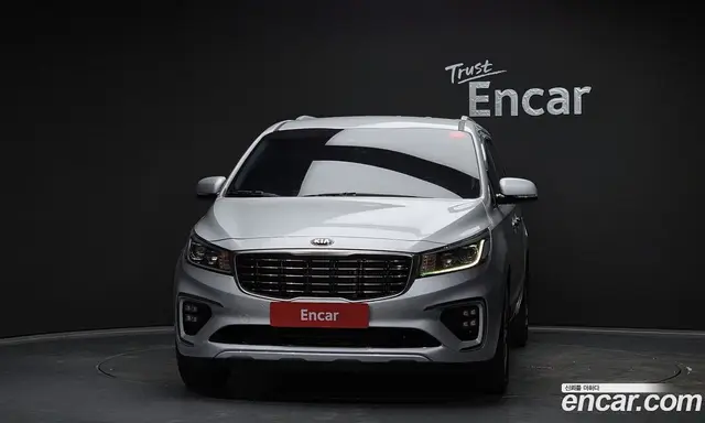 Kia Carnival 2018 2.2 автомат (гидро), миниатюра 3