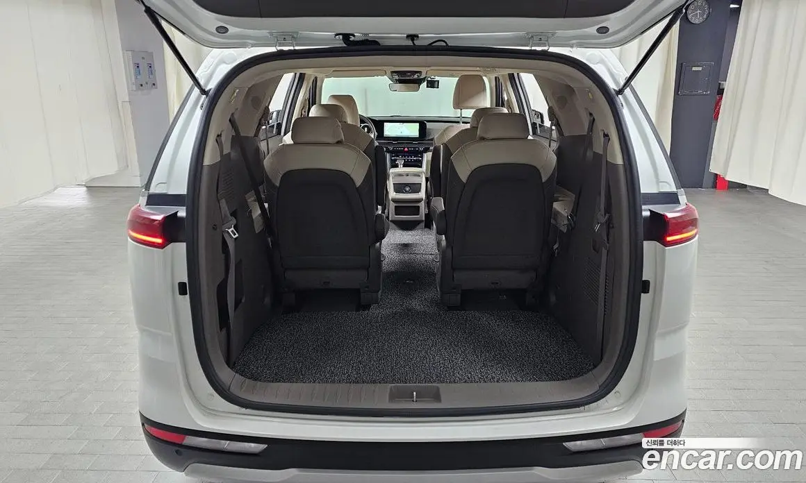 Kia Carnival 2021 2.2 автомат (гидро), фото 20