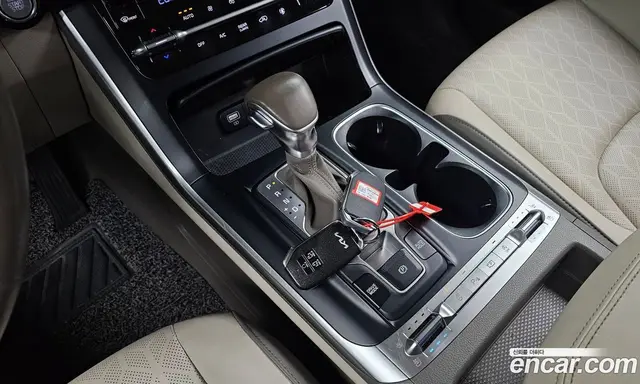 Kia Carnival 2021 2.2 автомат (гидро), миниатюра 9