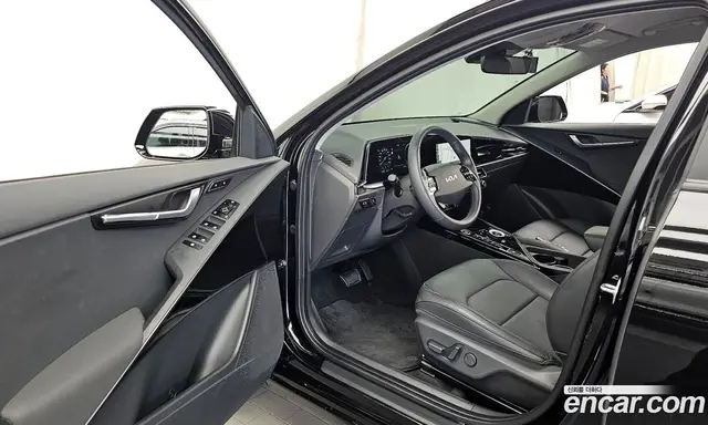 Kia Niro 2023 0.2 автомат (гидро), миниатюра 10 Kia Niro 2023 0.2 автомат (гидро), миниатюра 10