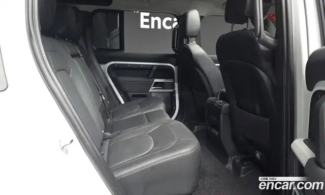 Land Rover Defender 2023 3.0 автомат (гидро), миниатюра 12
