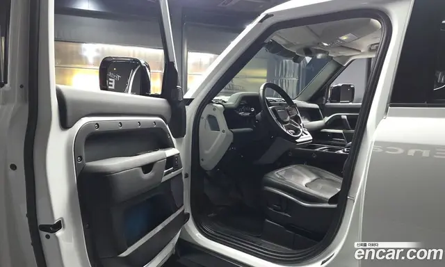 Land Rover Defender 2023 3.0 автомат (гидро), миниатюра 10 Land Rover Defender 2023 3.0 автомат (гидро), миниатюра 10