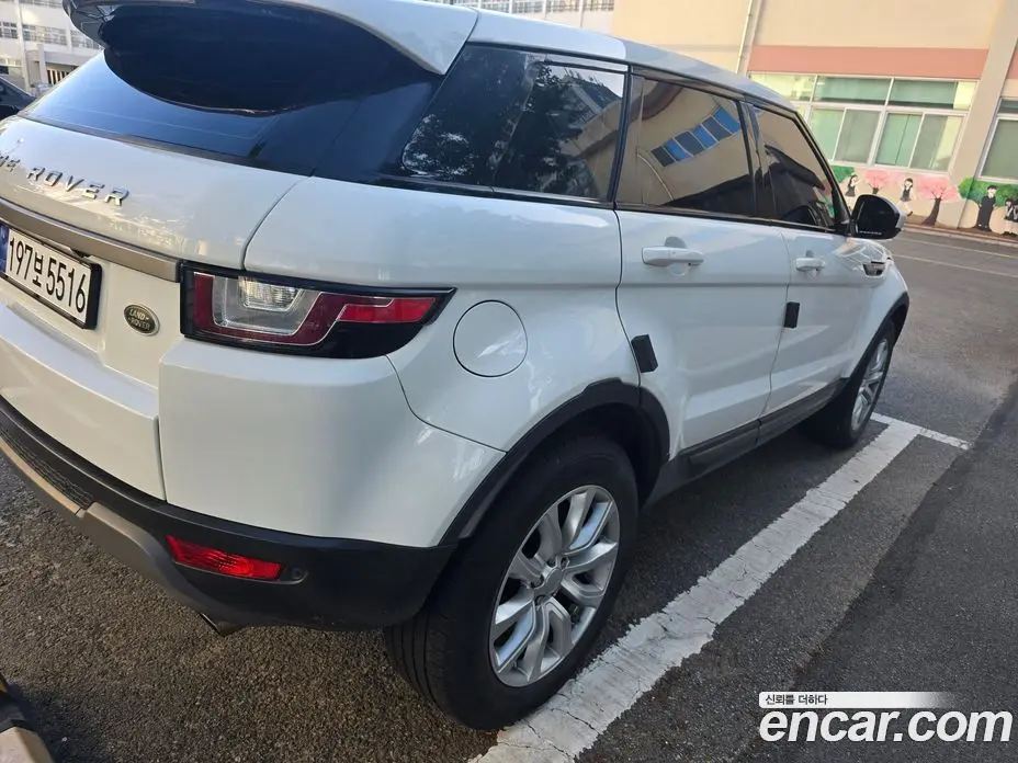 Land Rover Range Rover Evoque 2018 2.0 автомат (гидро), фото 15 Land Rover Range Rover Evoque 2018 2.0 автомат (гидро), фото 15