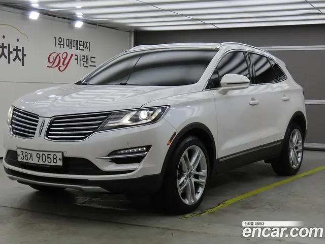 Lincoln MKC, 2017, 99 690 км
