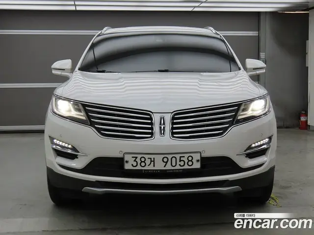 Lincoln MKC 2017 2.0 автомат (гидро), миниатюра 2