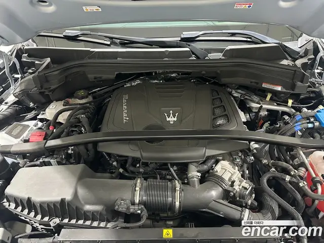 Maserati Grecale 2024 2.0 автомат (гидро), миниатюра 6