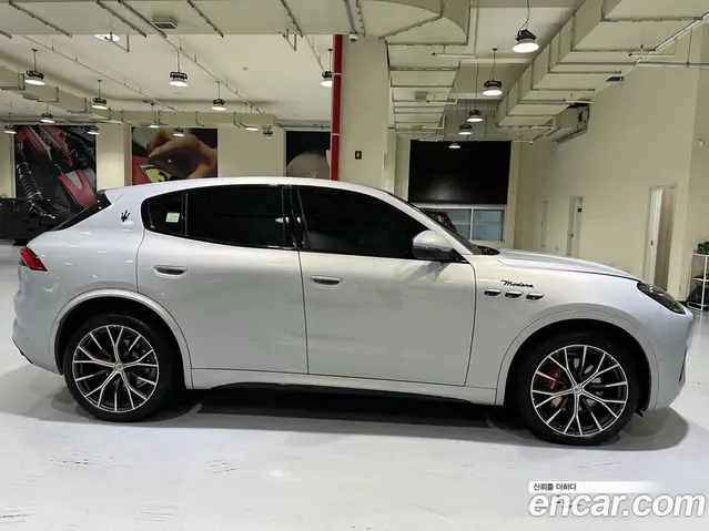 Maserati Grecale 2024 2.0 автомат (гидро), миниатюра 3