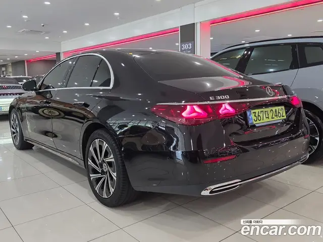 Mercedes-Benz E-Class 2024 2.0 автомат (гидро), миниатюра 2