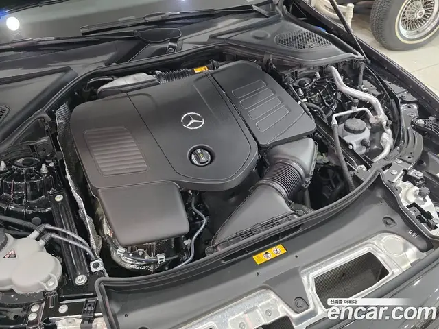 Mercedes-Benz E-Class 2024 2.0 автомат (гидро), миниатюра 6