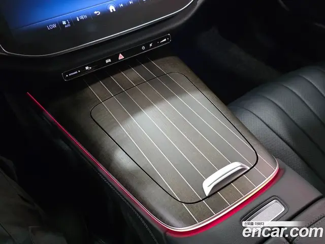 Mercedes-Benz E-Class 2024 2.0 автомат (гидро), миниатюра 9