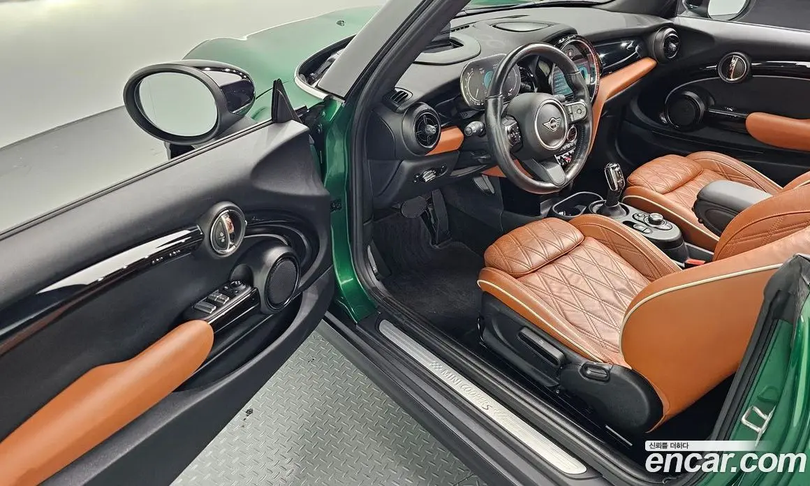 Mini Cooper Convertible 2021 2.0 автомат (гидро), фото 10 Mini Cooper Convertible 2021 2.0 автомат (гидро), фото 10