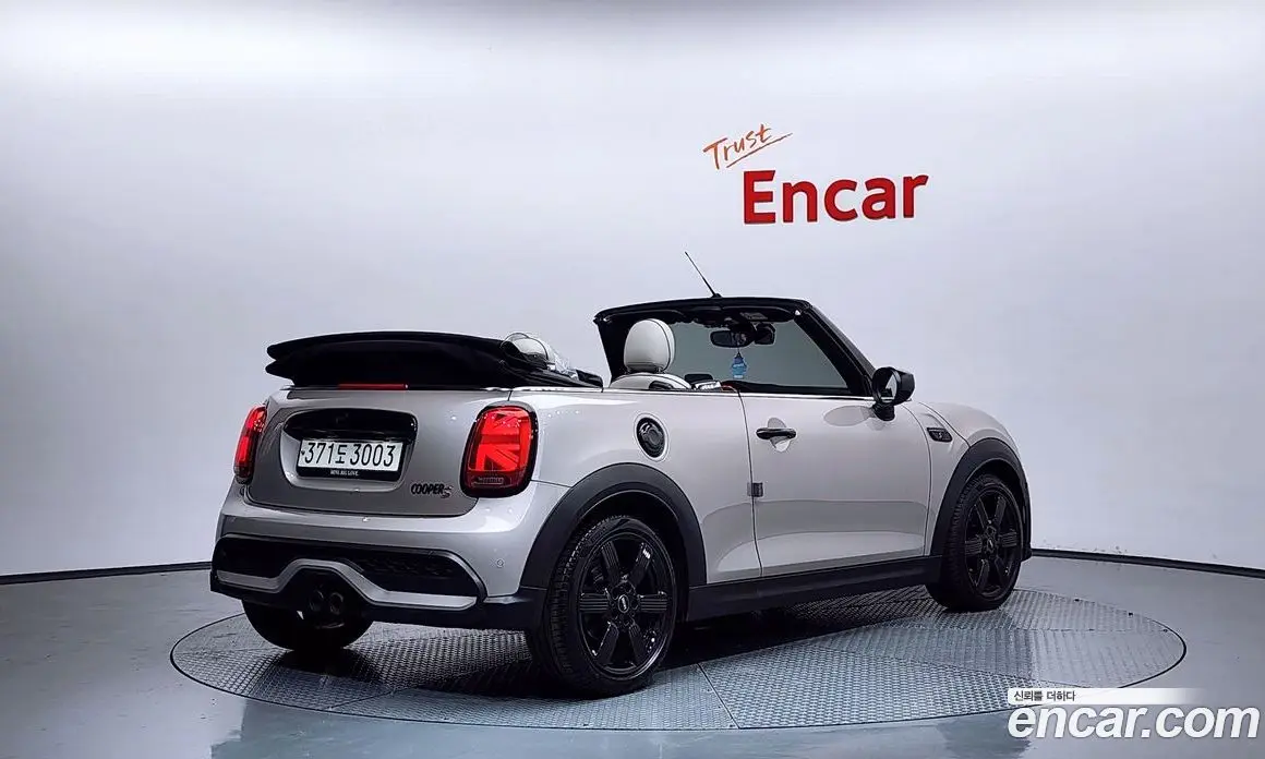 Mini Cooper Convertible 2022 2.0 автомат (гидро), фото 2 Mini Cooper Convertible 2022 2.0 автомат (гидро), фото 2