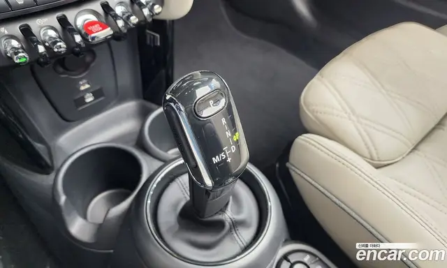 Mini Cooper Convertible 2022 2.0 автомат (гидро), миниатюра 6 Mini Cooper Convertible 2022 2.0 автомат (гидро), миниатюра 6