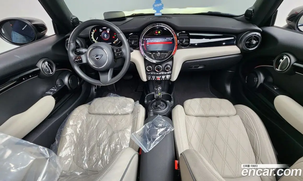 Mini Cooper Convertible 2022 2.0 автомат (гидро), фото 8 Mini Cooper Convertible 2022 2.0 автомат (гидро), фото 8