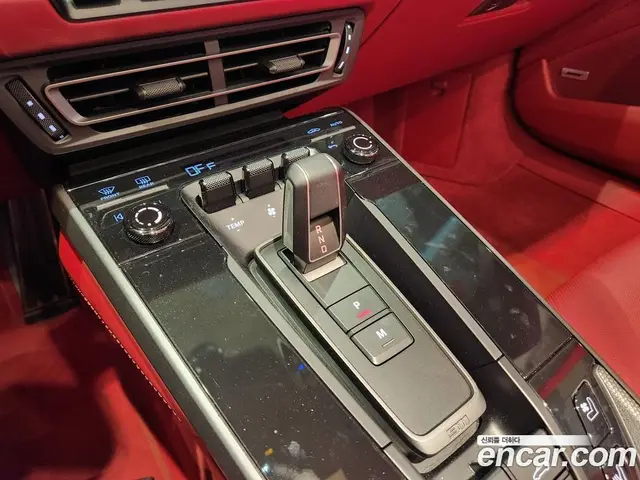 Porsche 911 2024 3.0 автомат (гидро), миниатюра 7