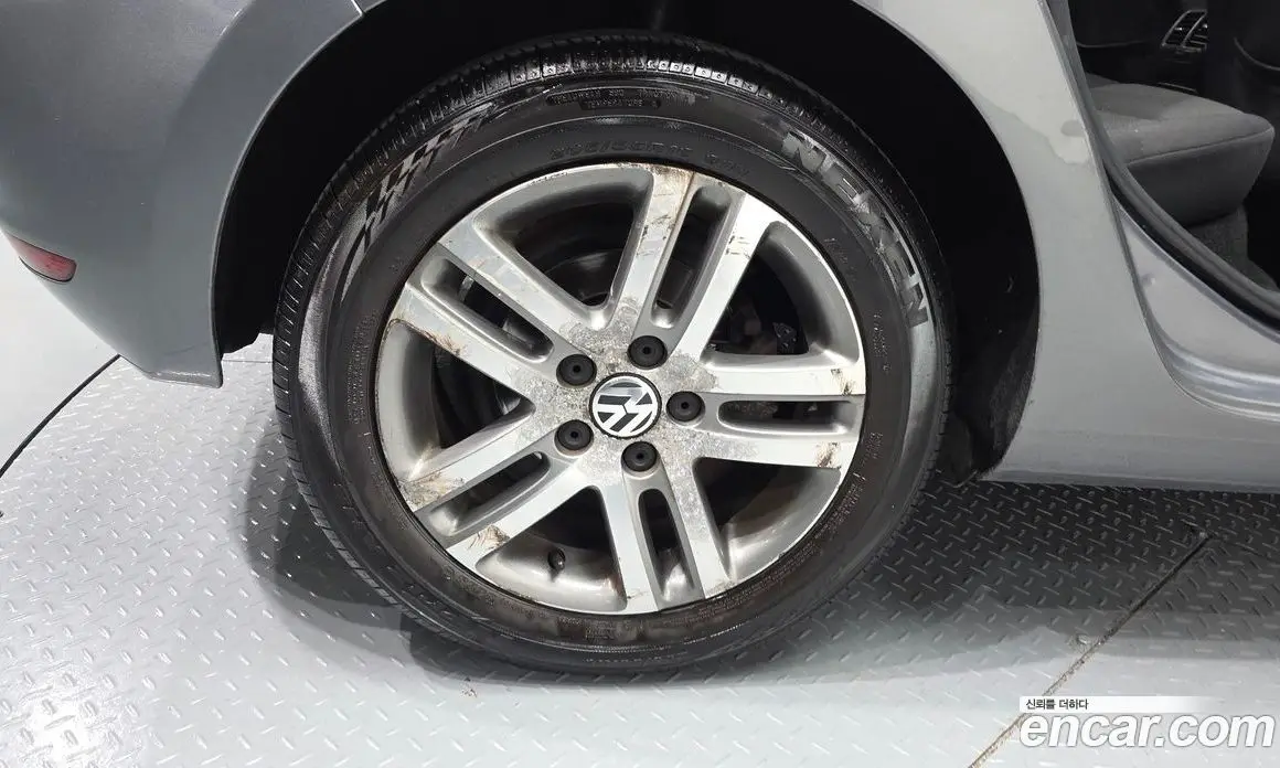 Volkswagen Golf 2011 2.0 автомат (гидро), фото 5 Volkswagen Golf 2011 2.0 автомат (гидро), фото 5