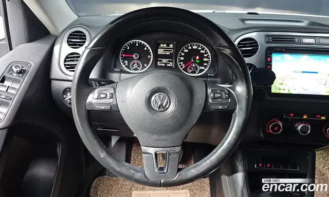 Volkswagen Tiguan 2015 2.0 автомат (гидро), миниатюра 12