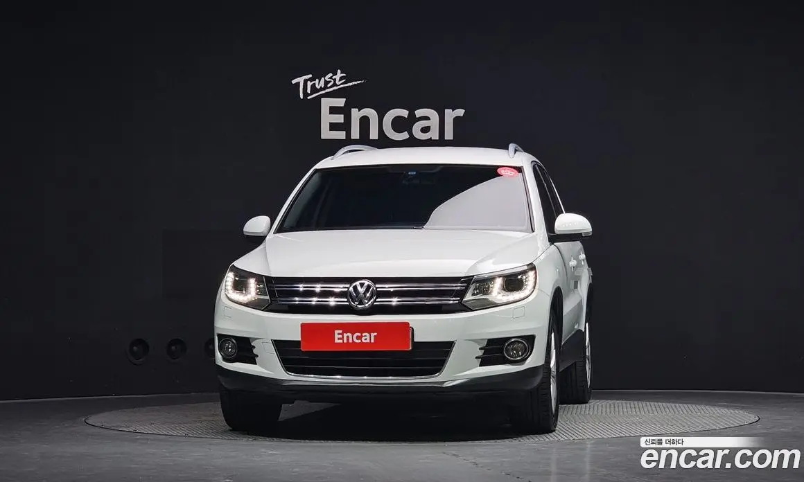 Volkswagen Tiguan 2015 2.0 автомат (гидро), фото 3 Volkswagen Tiguan 2015 2.0 автомат (гидро), фото 3