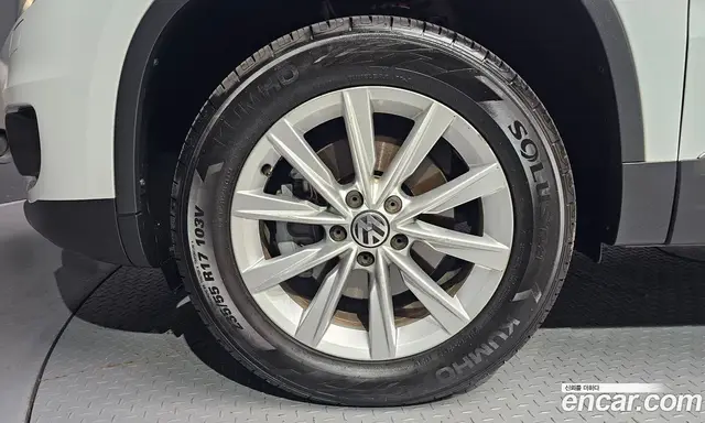 Volkswagen Tiguan 2015 2.0 автомат (гидро), миниатюра 5 Volkswagen Tiguan 2015 2.0 автомат (гидро), миниатюра 5