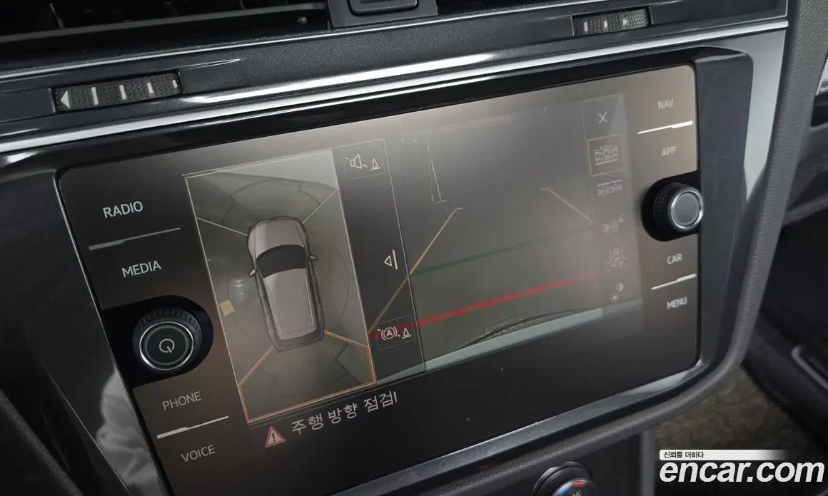 Volkswagen Tiguan 2018 2.0 автомат (гидро), фото 16